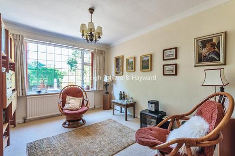 7 Walden Road, Chislehurst, BR7 5DH