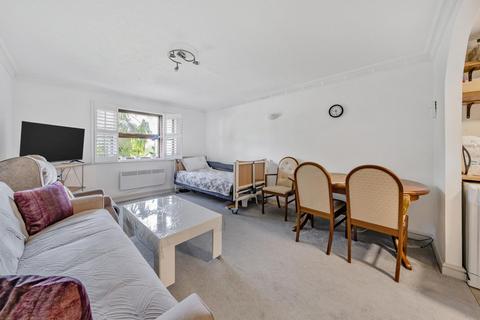 2 bedroom flat for sale, Albemarle Park, Albemarle Road, Beckenham