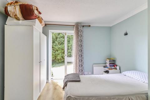 44 Albemarle Park, Beckenham, BR3 5XG