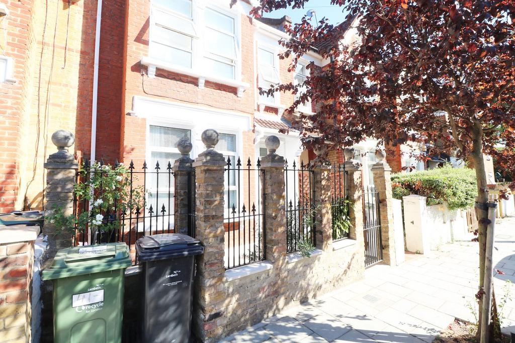 Honeybrook Road, Clapham South... 2 bed ground floor flat to rent £