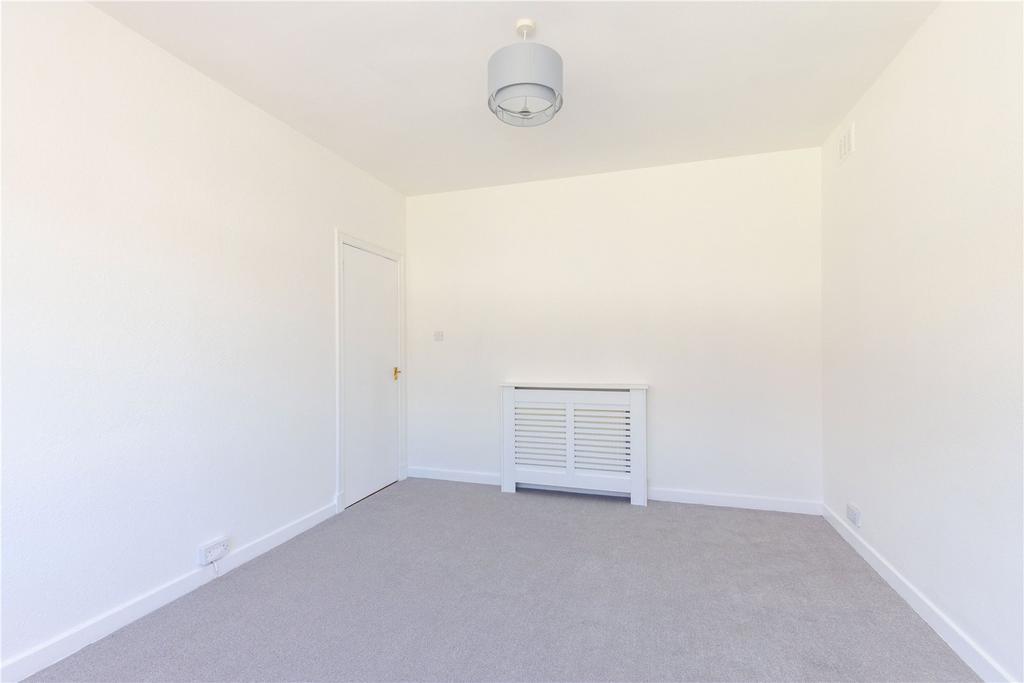 Bedroom 2 (2)