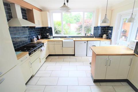71 Woolwich Road, Bexleyheath, DA7 4HS