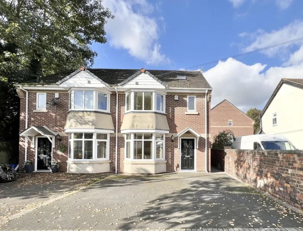 Dudley Wood Road, Dudley 4 bed semidetached house £1,200 pcm (£277 pw)