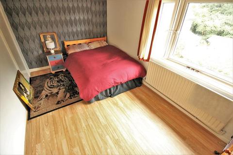 106 Knee Hill Crescent, London, SE2 0YP