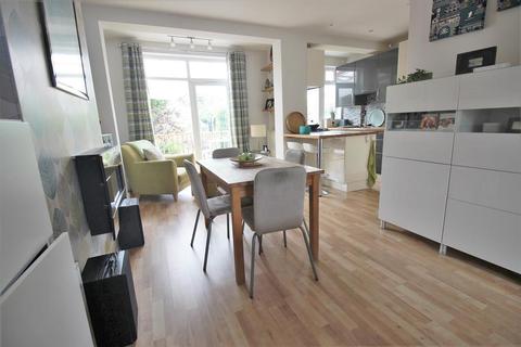 49 Bendmore Avenue, London, SE2 0EY