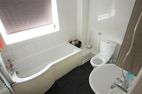 67 Luffield Road, London, SE2 9JN
