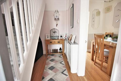 165 Harrow Manorway, London, SE2 9XJ