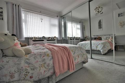 165 Harrow Manorway, London, SE2 9XJ