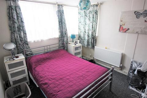 19 Draper Close, Belvedere, DA17 5BY