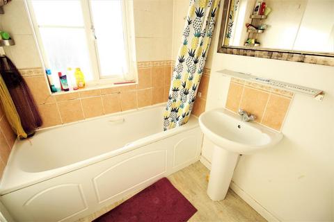 114 Redbourne Drive, London, SE28 8RX