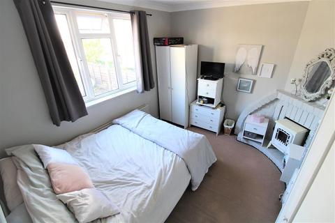 13 Farm Place, Crayford, Dartford, DA1 4LU