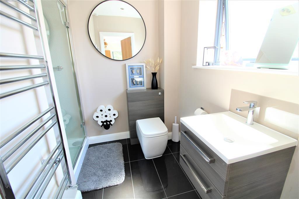 En Suite Shower Room