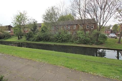 43 Woolf Close, London, SE28 8DF