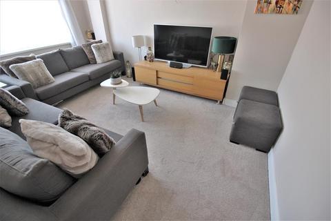 18 Blithdale Road, London, SE2 9HJ