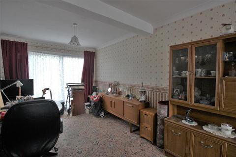 5 Sedgemere Road, London, SE2 9SW