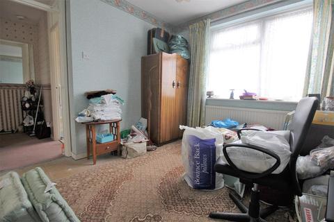 5 Sedgemere Road, London, SE2 9SW