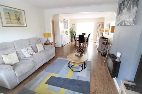 73 Cranbrook Road, Bexleyheath, DA7 5EZ