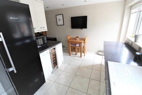73 Cranbrook Road, Bexleyheath, DA7 5EZ