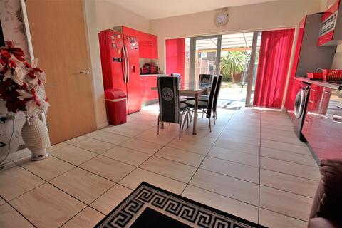 7 Wolsey Close, London, SE2 9AW