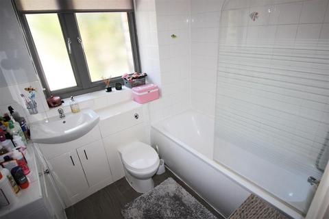 7 Wolsey Close, London, SE2 9AW