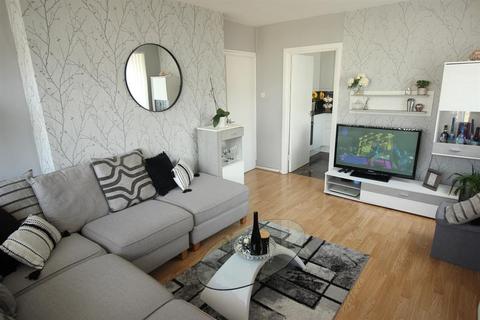 106 Chalcombe Road, London, SE2 9QP