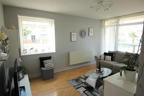 106 Chalcombe Road, London, SE2 9QP