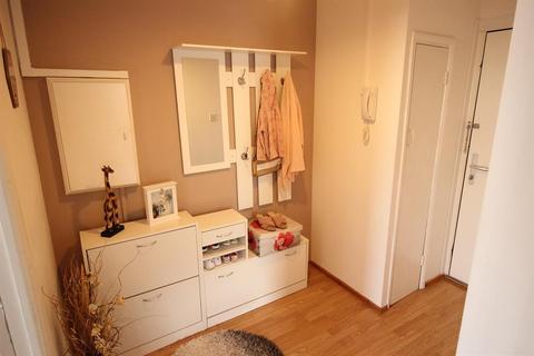 106 Chalcombe Road, London, SE2 9QP