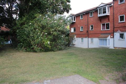 77 Heathdene Drive, Belvedere, DA17 6HY