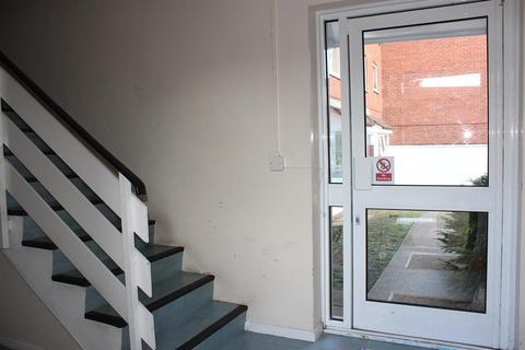 77 Heathdene Drive, Belvedere, DA17 6HY