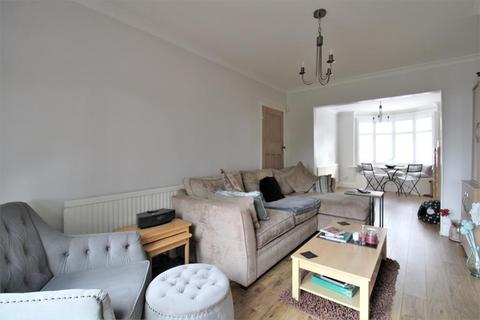 15 Holmsdale Grove, Bexleyheath, DA7 6NZ