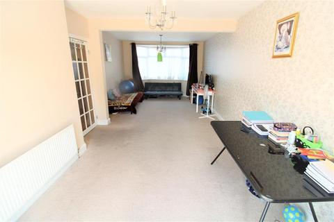 15 Buxton Road, Erith, DA8 3BJ