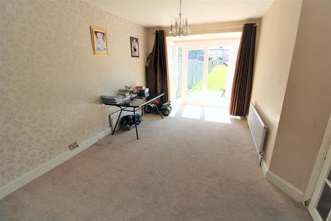 15 Buxton Road, Erith, DA8 3BJ