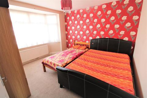 15 Buxton Road, Erith, DA8 3BJ