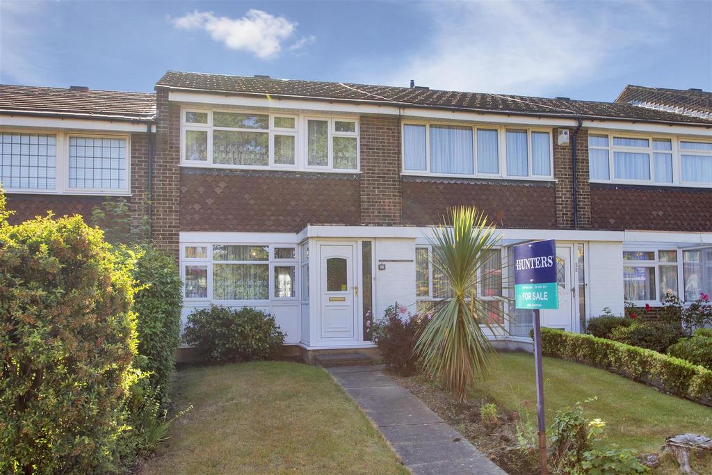 Shelbury Close, Sidcup, Kent, DA14 4BE 3 bed terraced house £425,000