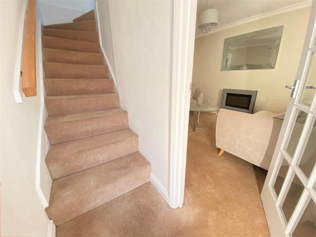 Somersby Avenue, Walton, Chesterfield, Derbyshire 2 bed semidetached