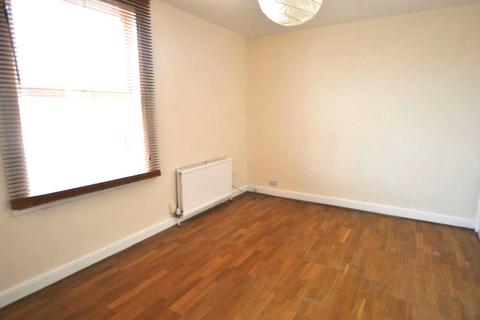 2 bedroom end of terrace house to rent, Clyde Road, Knowle, Bristol