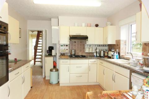 18 Chantry Close, Hollywood, Birmingham, B47 5LU