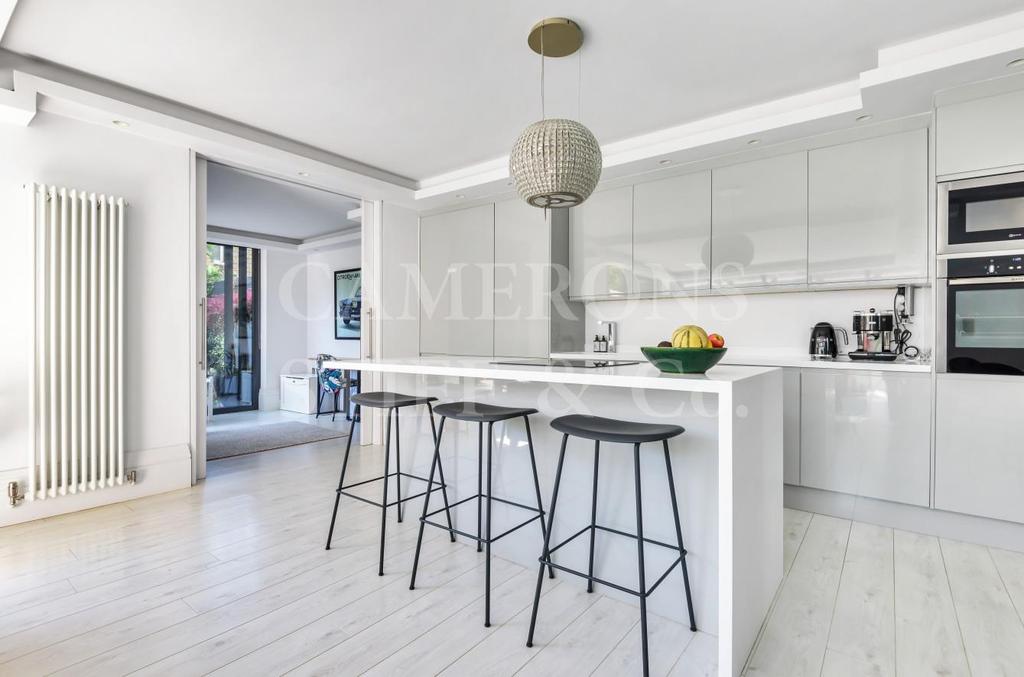 Plympton Road, NW6 3 bed flat £1,100,000
