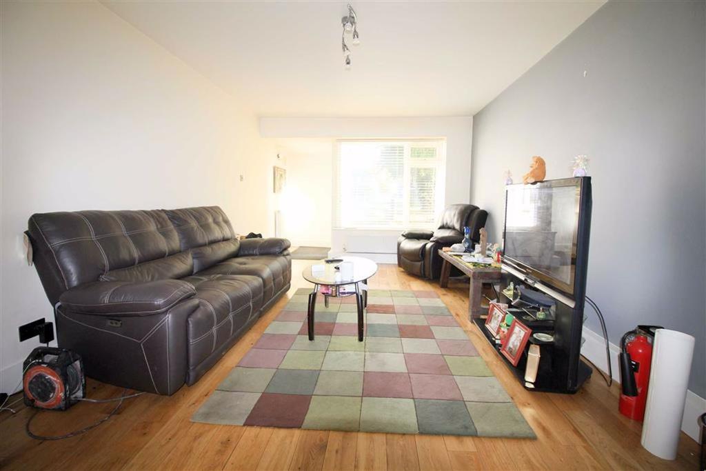 Ashdown Drive, Borehamwood, Herts 2 bed £319,950