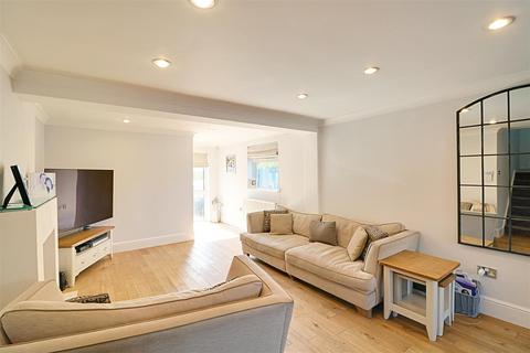71 Paddock Mead, Harlow, CM18 7RS