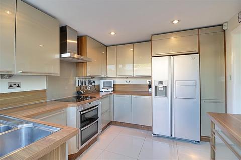 71 Paddock Mead, Harlow, CM18 7RS