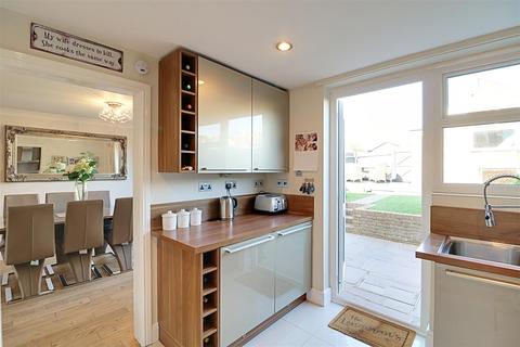 71 Paddock Mead, Harlow, CM18 7RS