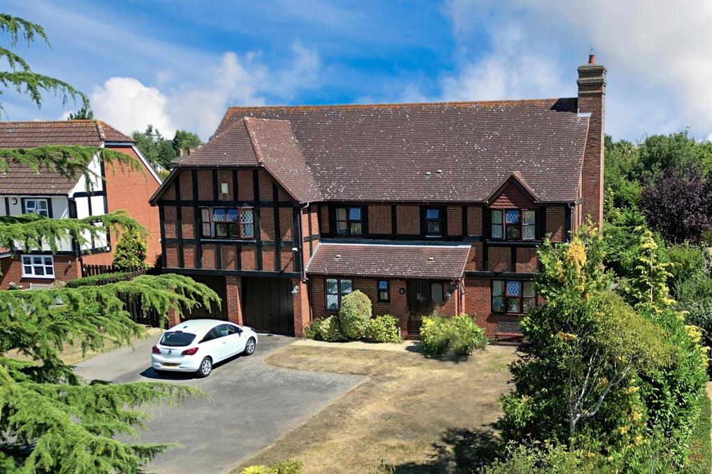 Carnoustie Drive, Great Denham, Bedford 5 bed detached house for sale
