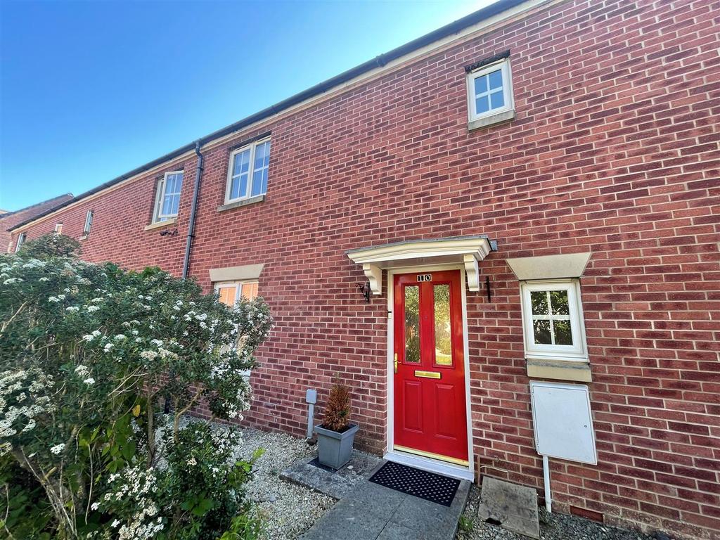Porth Y Gar, Bynea, Llanelli 3 bed terraced house £169,995