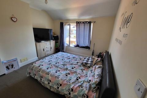 3 bedroom semi-detached house for sale - St Margaret Roads, Doncaster, DN4