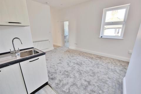 1 bedroom flat to rent - London Road, Westcliff-On-Sea