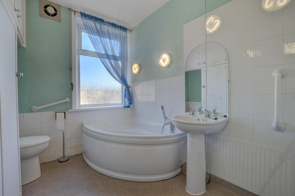 Bath.jpg