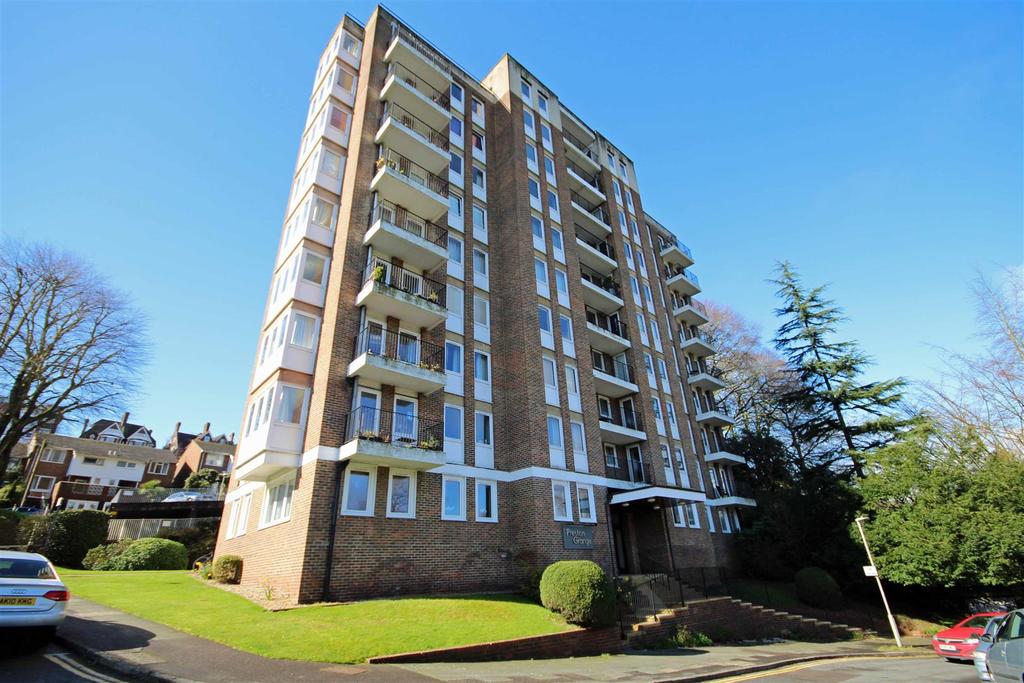 Preston Grange, Grange Close, Preston Park 2 bed flat £1,395 pcm (£