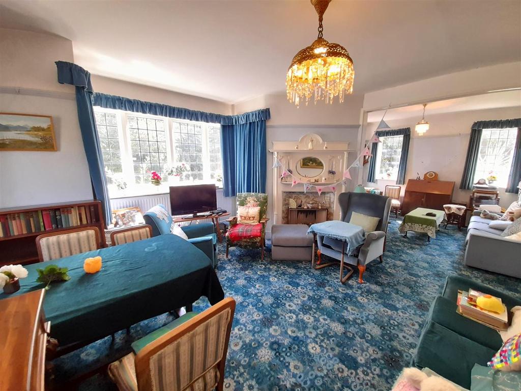 Nyewood Lane, Bognor Regis 6 bed detached house for sale £525,000