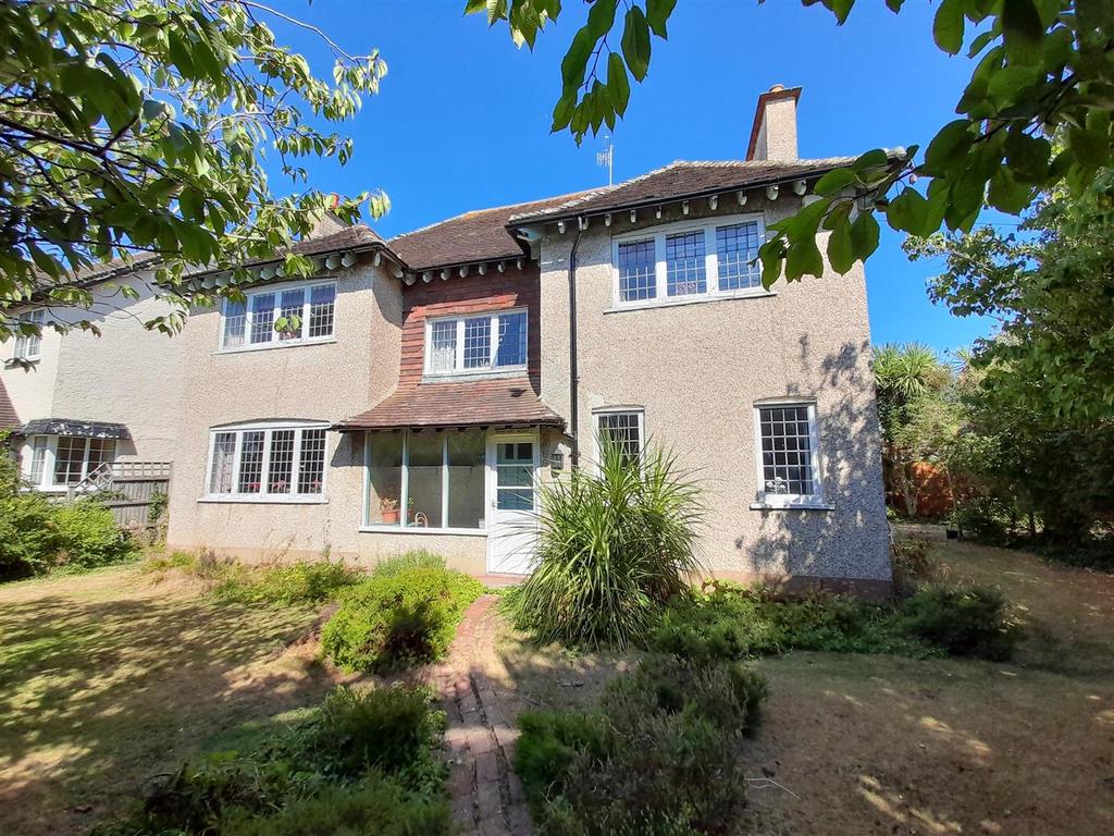 Exterior front 2.jpg